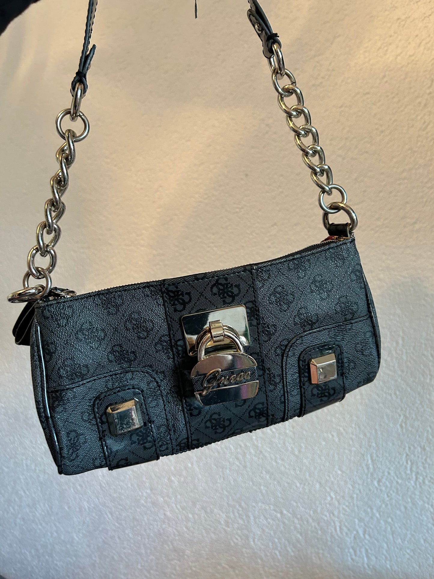 Sac vintage GUESS noir gris et argenté