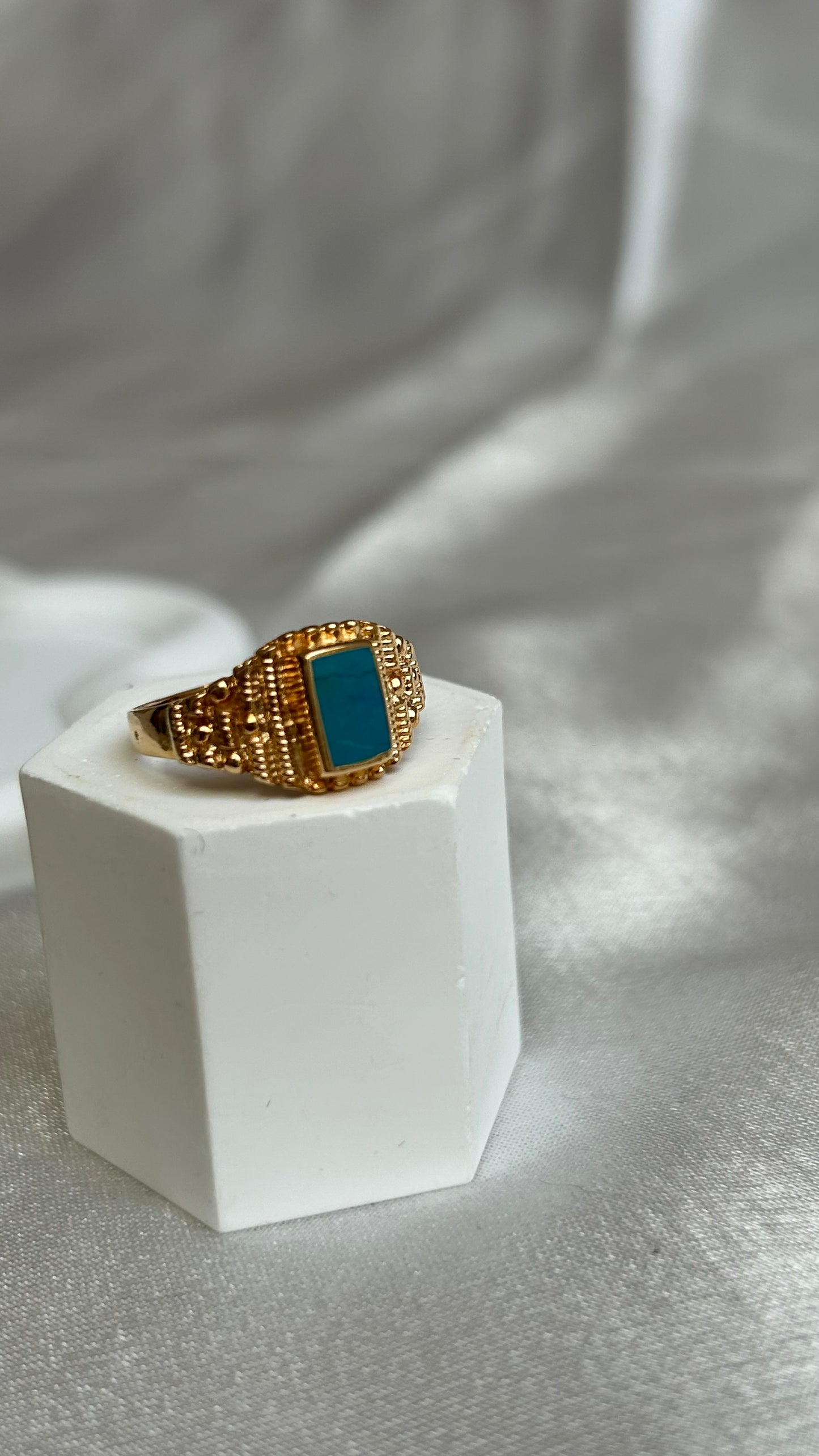 Bague chevalière plaqué or et turquoise taille 58