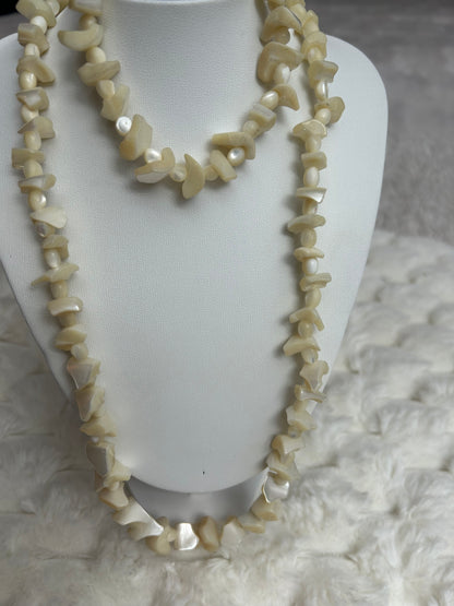 Jolie parure vintage perle nacré et fermoirs argenté